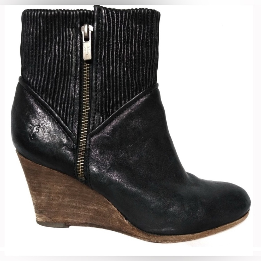 Frye Boots Corby Leather Wedge Black Rib Pleat boots